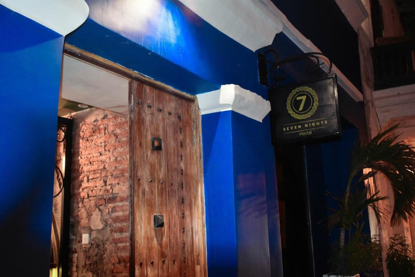 Seven Nights Hostel Картахена Экстерьер фото